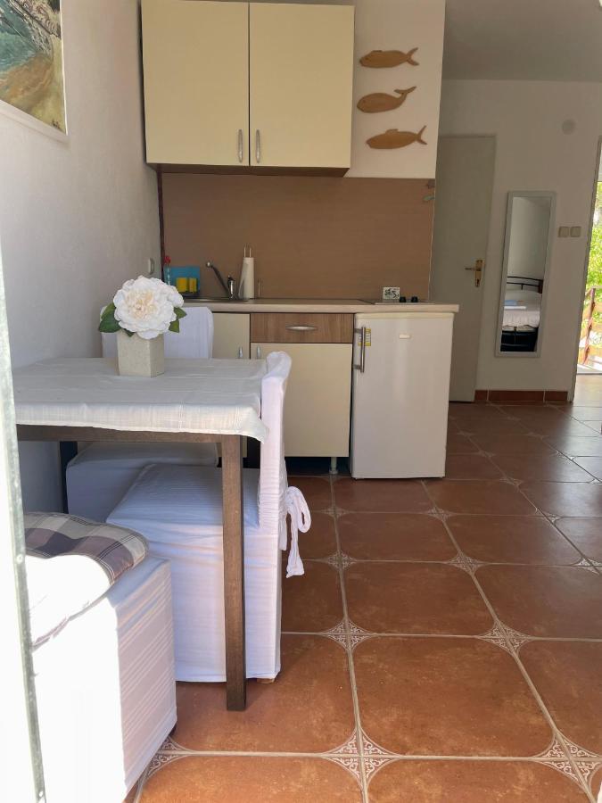 Studio Apartmani Kremic Karlobag Dış mekan fotoğraf