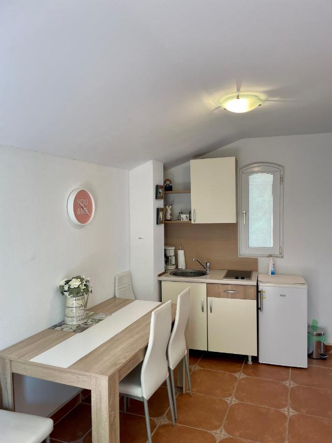 Studio Apartmani Kremic Karlobag Dış mekan fotoğraf