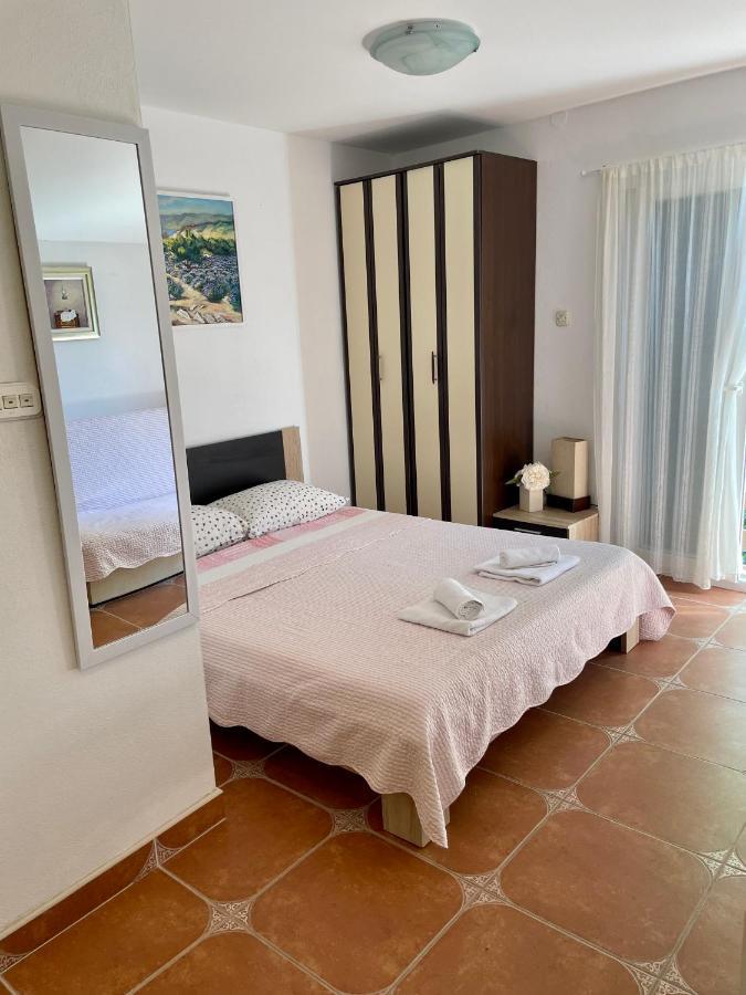 Studio Apartmani Kremic Karlobag Dış mekan fotoğraf